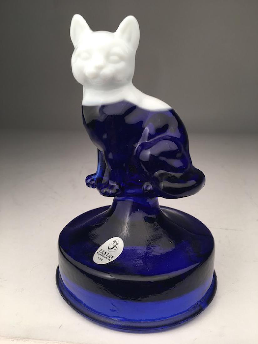 Vintage Fenton glass cat with white glass head. (1 of 5)
