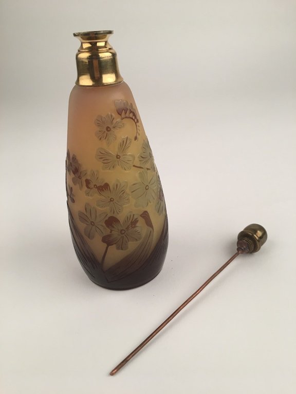 Galle circa 1920 cameo perfume bot.  Marked "Galle" in (1 of 7)