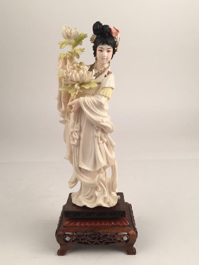 Republic of China period figurine of a Geisha (1 of 7)