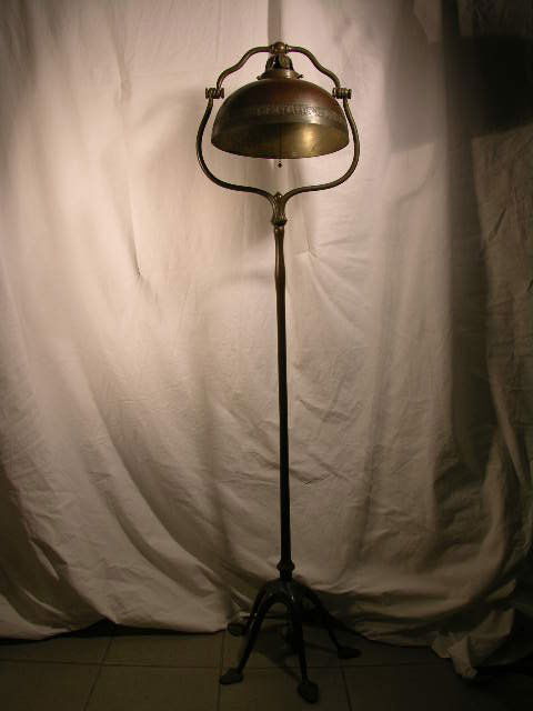 TIFFANY STUDIOS BRONZE FLOOR LIGHTING AND SHADE. (1 of 3)