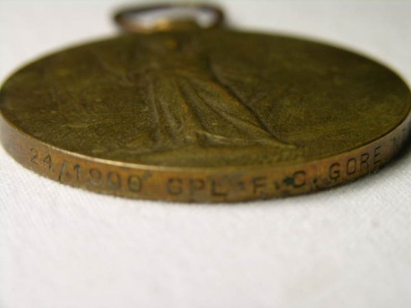 BRITISH SILVER WW I MEDAL 1914-1918 ALONG WITH IT - 3