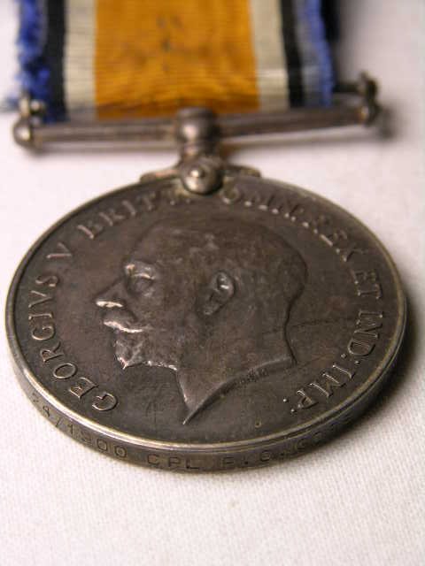 BRITISH SILVER WW I MEDAL 1914-1918 ALONG WITH IT - 4