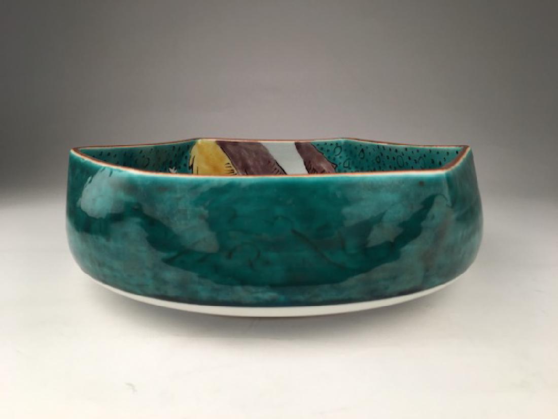 Circa 1900 Japanese Kutani green six sided bow, MArked (1 of 3)