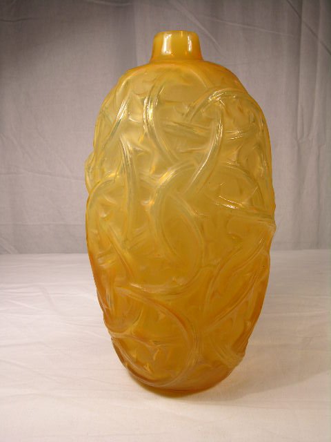 R. LALIQUE "RONCES" VASE, CIRCA 1921, IN CASED