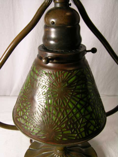 TIFFANY STUDIOS "PINE NEEDLE" DESK LAMP. GREEN CO - 2