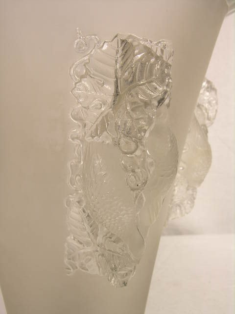 LALIQUE VASE. FRANCE. "SAINT EMILION" IN CLEAR G - 2