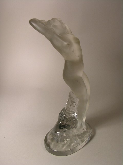 R. LALIQUE FIGURINE OF A NUDE.