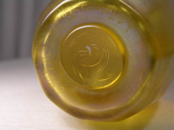 TIFFANY FAVILE IRIDESCENT GOLD GLASS VASE. - 3
