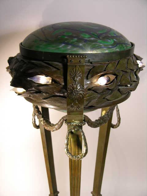 EXCEPTIONAL AND RARE BRONZE AND ART GLASS TABLE L - 7