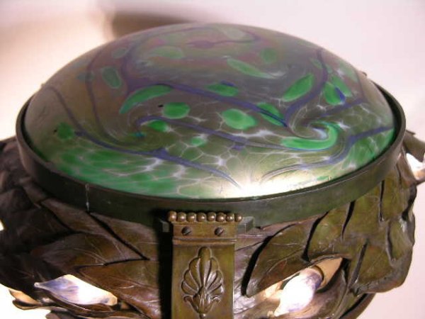 EXCEPTIONAL AND RARE BRONZE AND ART GLASS TABLE L - 8