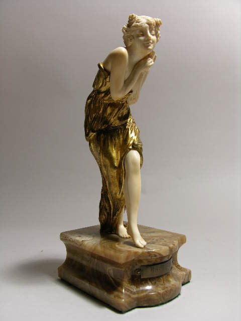 GORI:CARVED FEMALE FIGURE.