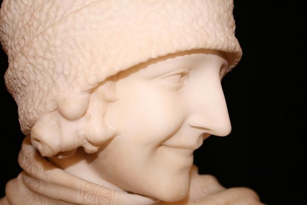 ANTIQUE CARVED ALABASTER SCULPTURE THIS ART D - 4