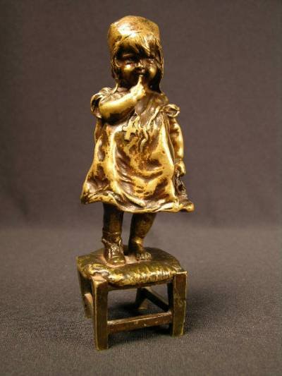 JUAN CLARA (SPANISH 1875-1957) BRONZE FIGURE.