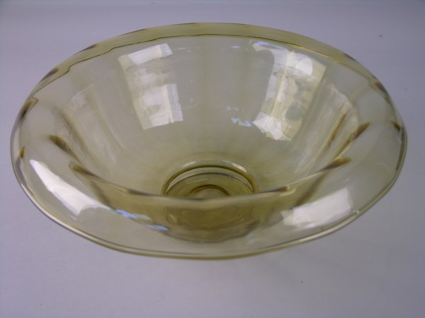 STEUBEN AMBER ROLLED RIM CENTER BOWL.