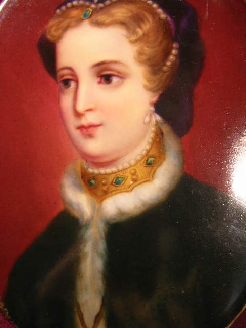 HAND PAINTED K.P.M. PLAQUE OF AN ELEGANT WOMAN IN PER: S