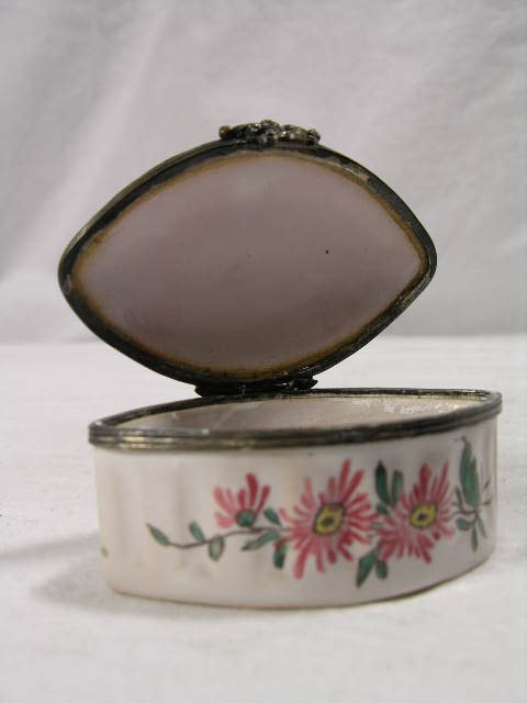 SNUFF BOX WITH A OCEAN AND SHIP AN A WATER SCENE. - 2