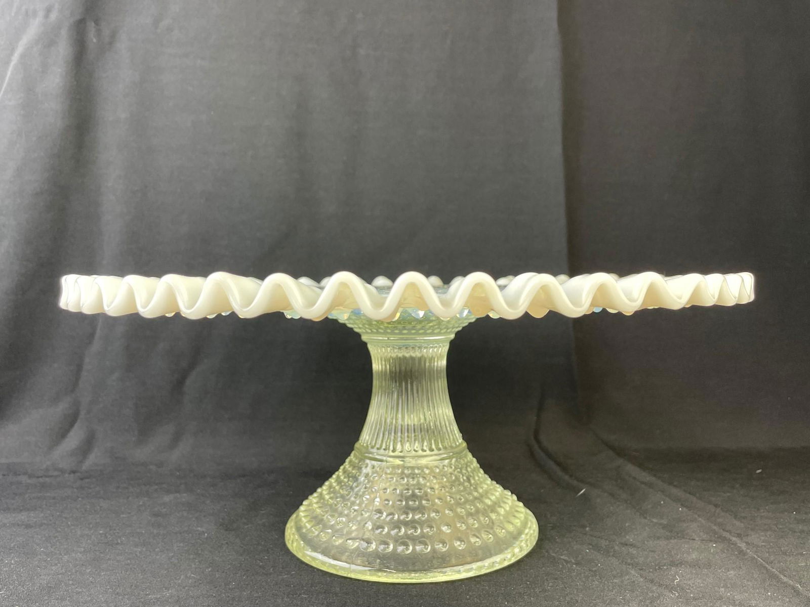 Vintage Fenton Glass opalescent pedastal plate/cake (1 of 6)