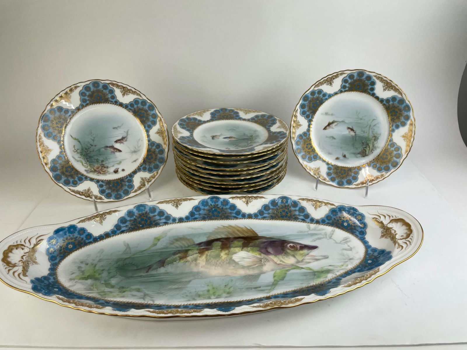 Theodore Haviland Limoge France fish service set painted with a large fish in th (1 of 5)