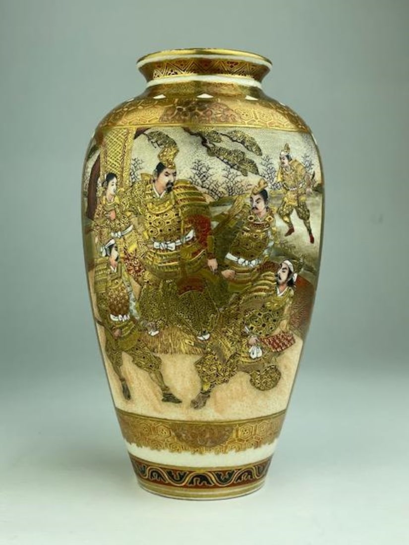 Japanese Satsuma porcelain vase decorated with Samurai on one side and the other (1 of 6)