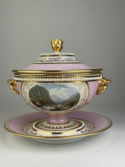 Worcester (Flight, Barr and Barr) porcelain sauce tureen with cover with two car (1 of 9)