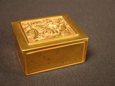 Tiffany studios two compartment stamp box in the ": Tiffany studios two compartment stamp box in the " Bookmark" pattern. Stamped "Tiffany Studios New York 804". Length 2 1/2", width 2 ", height 1 1/4".
