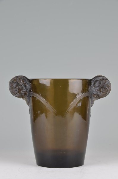 R. Lalique "Chamarande" vase in topaz glass. (1 of 6)