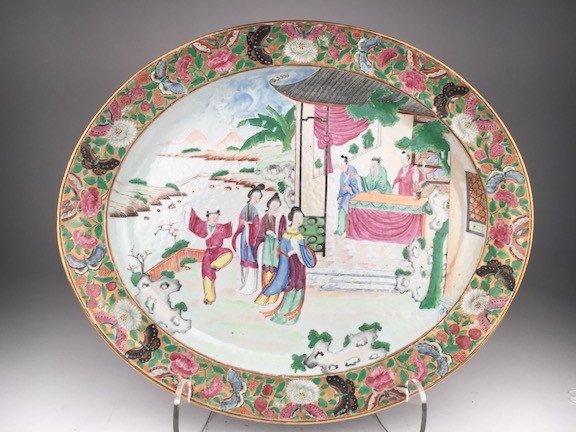 Chinese Rose Medallion serving platter. (1 of 3)