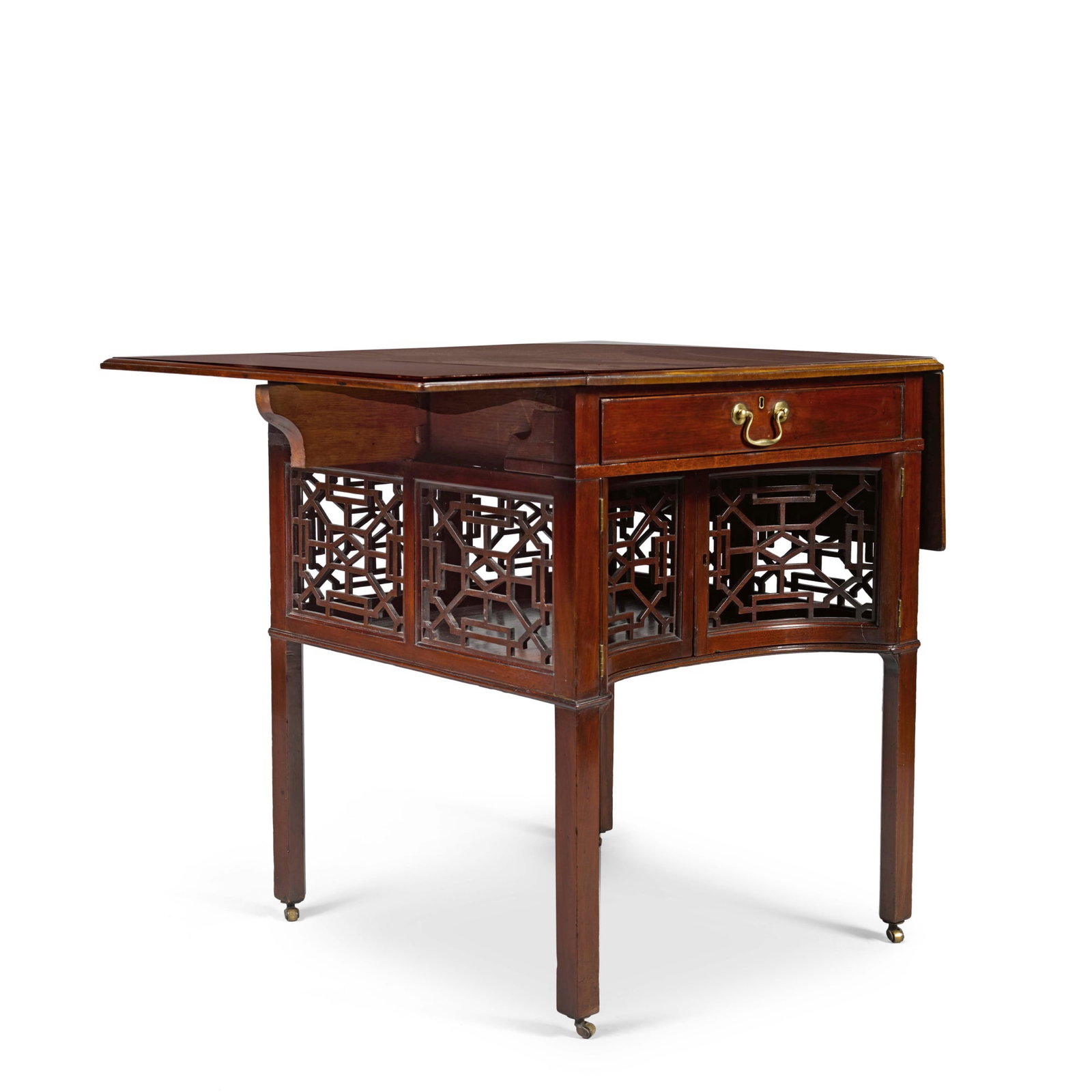 A George III Mahogany Supper Table after a Design by Thomas Chippendale, Circa 1765: Property from a New York Apartment Designed by Olasky & Sinsteden (Lots 132-174) Height 28 in.; width 23 in.; depth 24 in. 71 cm.; 58.5 cm.; 61 cm. Provenance M. Ford Creech, Memphis Catalogue note Th