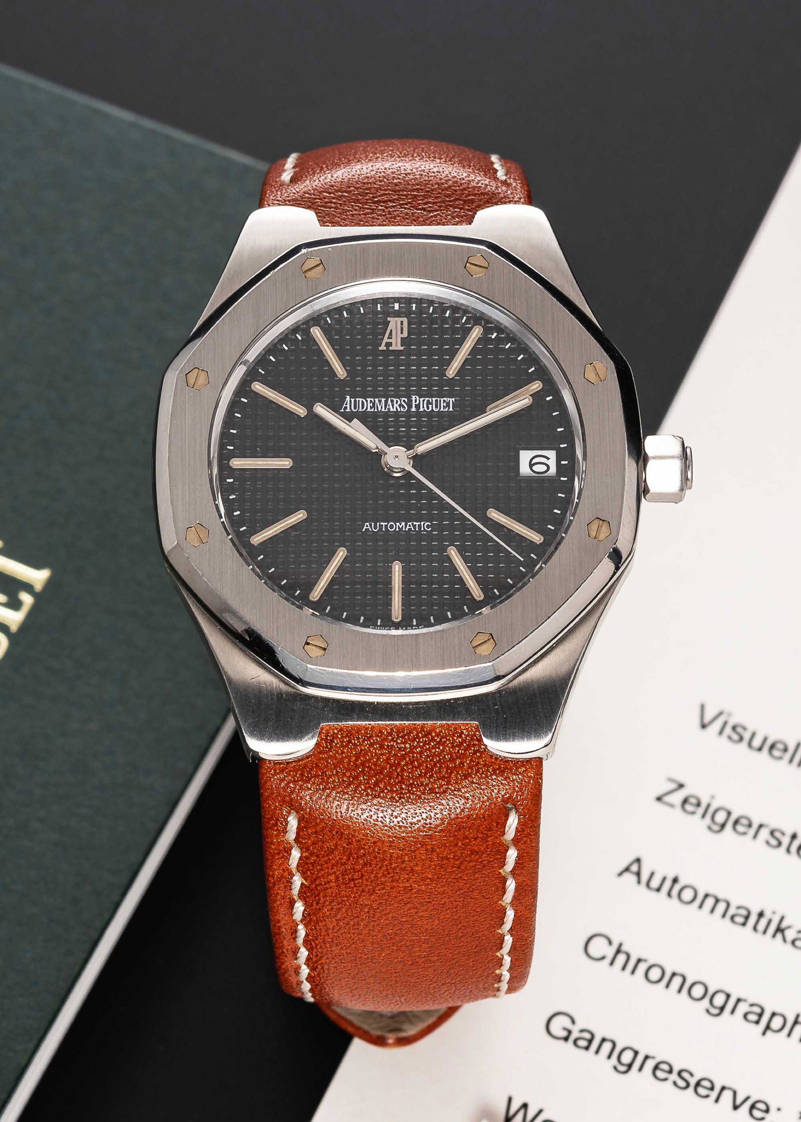 A GENTLEMAN'S STAINLESS STEEL AUDEMARS PIGUETÂ ROYAL (1 of 3)