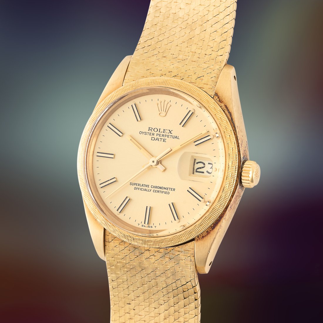 A RARE GENTLEMAN'S SIZE 18K SOLID GOLD ROLEX OYSTER PERPETUAL DATE BRACELET WATCH DATED 1978, REF. (1 of 11)