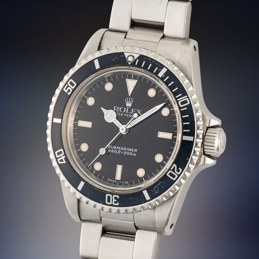 A GENTLEMAN'S SIZE STAINLESS STEEL ROLEX OYSTER PERPETUAL SUBMARINER WRIST WATCH CIRCA 1989, REF. (1 of 10)