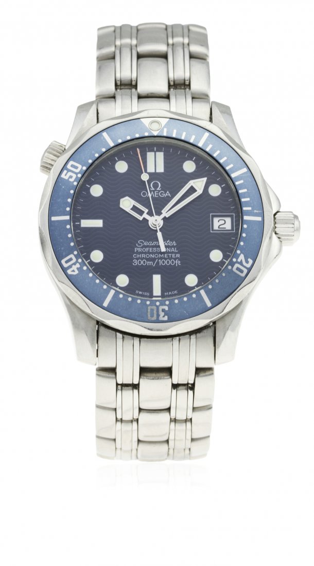 A GENTLEMAN'S MID SIZE STAINLESS STEEL OMEGA SEAMASTER (1 of 1)