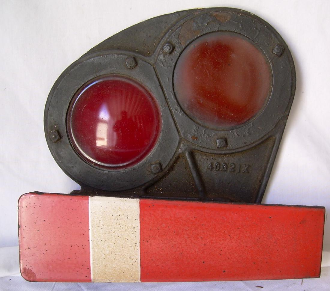 Dwarf Cast Iron Semaphore Signal (1 of 2)