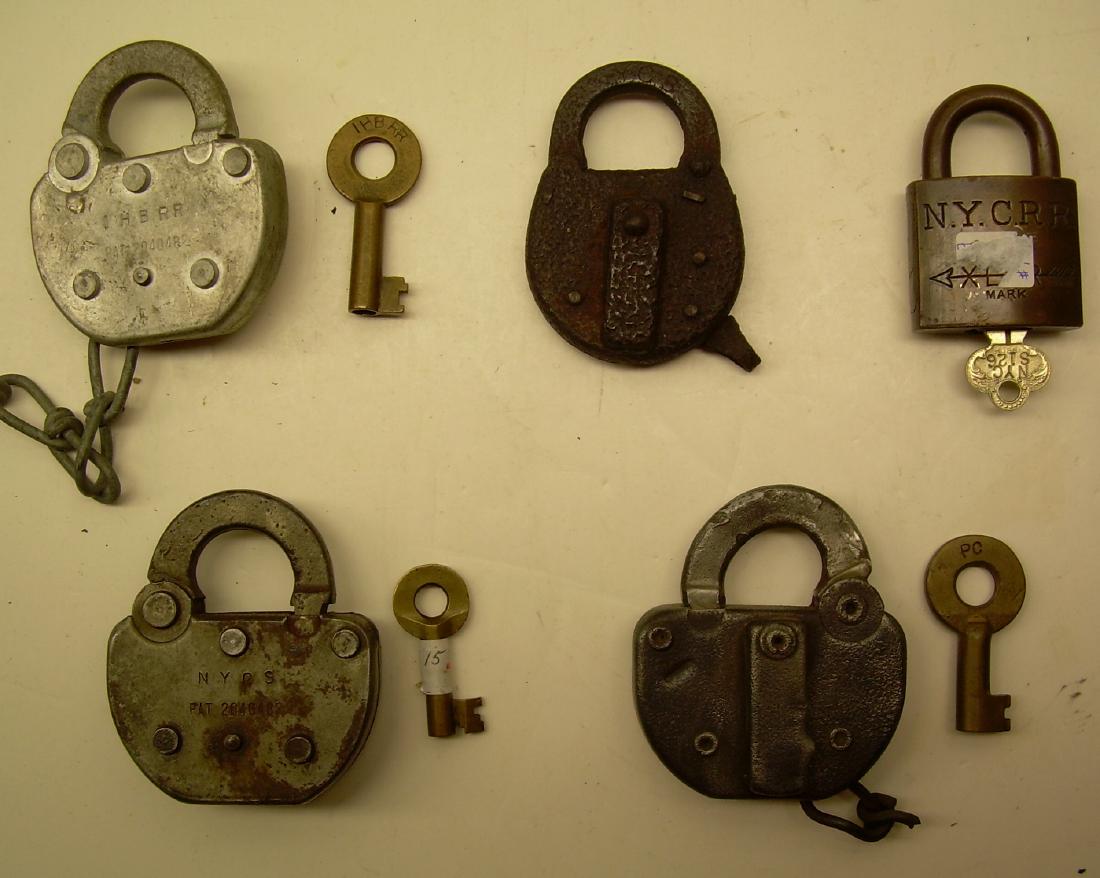 Railroad Locks & Keys (5) NYC Related IHB (1 of 4)