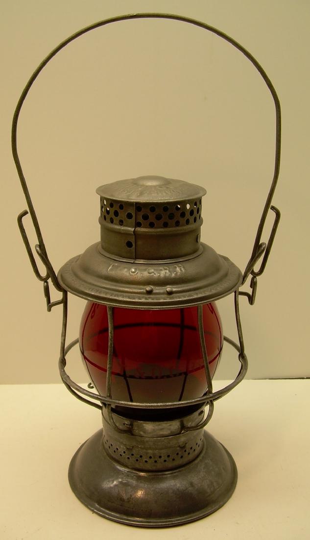 Toledo & Ohio Central Reliable Bellbottom Lantern (1 of 5)