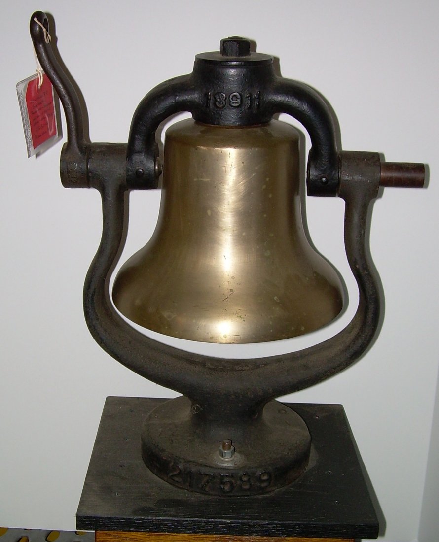 * New Haven Brill Gas Car Bell 10" diameter (1 of 5)
