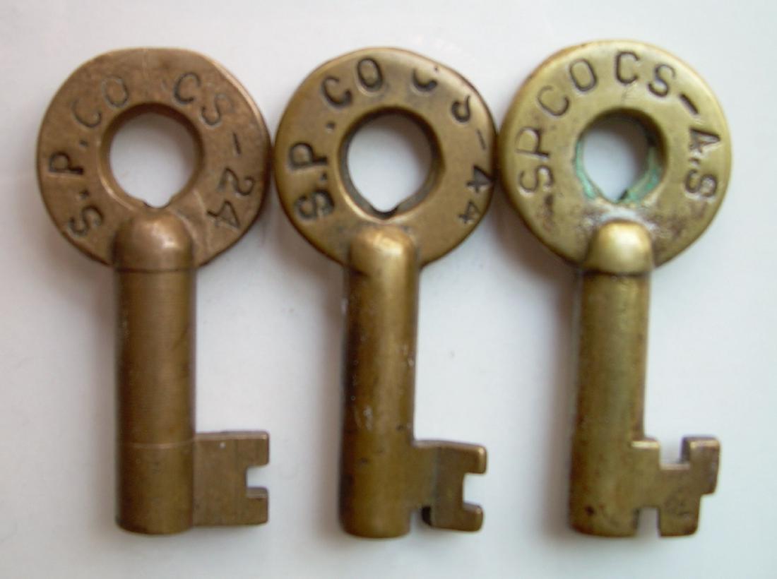 Southern Pacific Company different Brass Keys (3) (1 of 2)