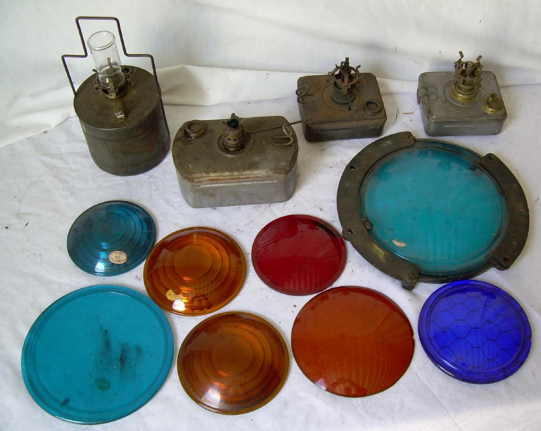 Lamp Parts: Lenses and Pots w. Burners: A group of lamp parts that includes 8 lenses with different sizes and colors I think 2 are plastic. Also included are 4 pots with burners: 1 A&W round with Pyrex chimney and 1 Dressel rectangular tall