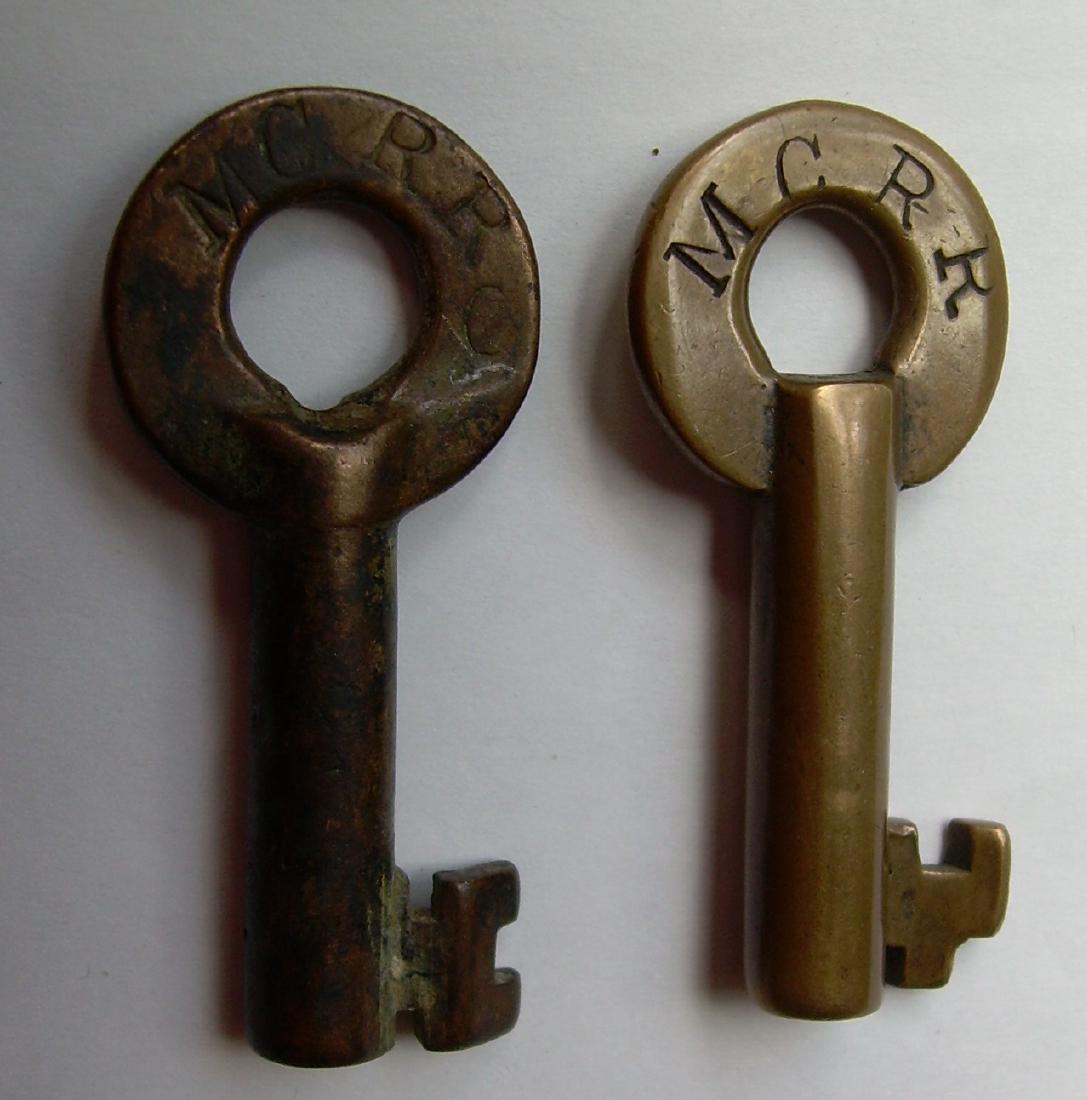 2 Maine Central Railroad Keys Switch & Car (1 of 2)