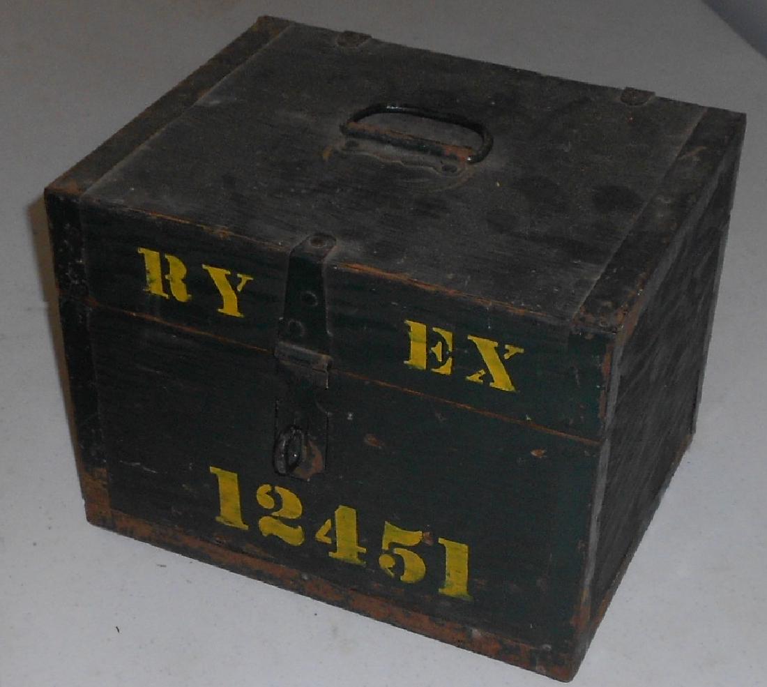 Railway Express Agengy - Wooden Box (1 of 4)