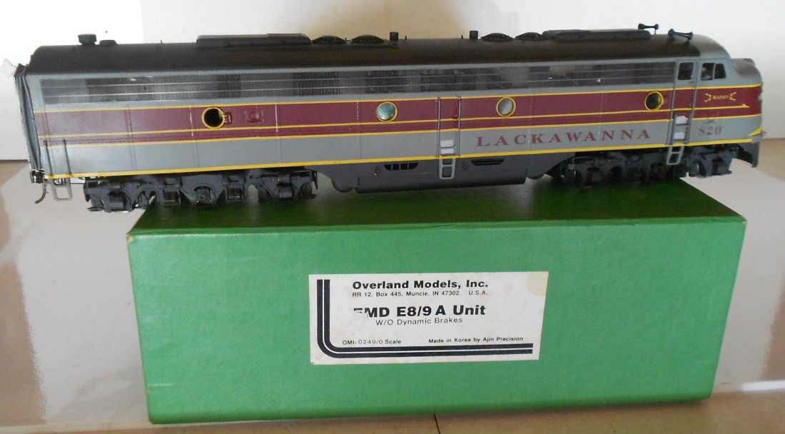 O Scale Brass OMI 0250 EMD E8/9 "A" DL&W #820 (1 of 10)