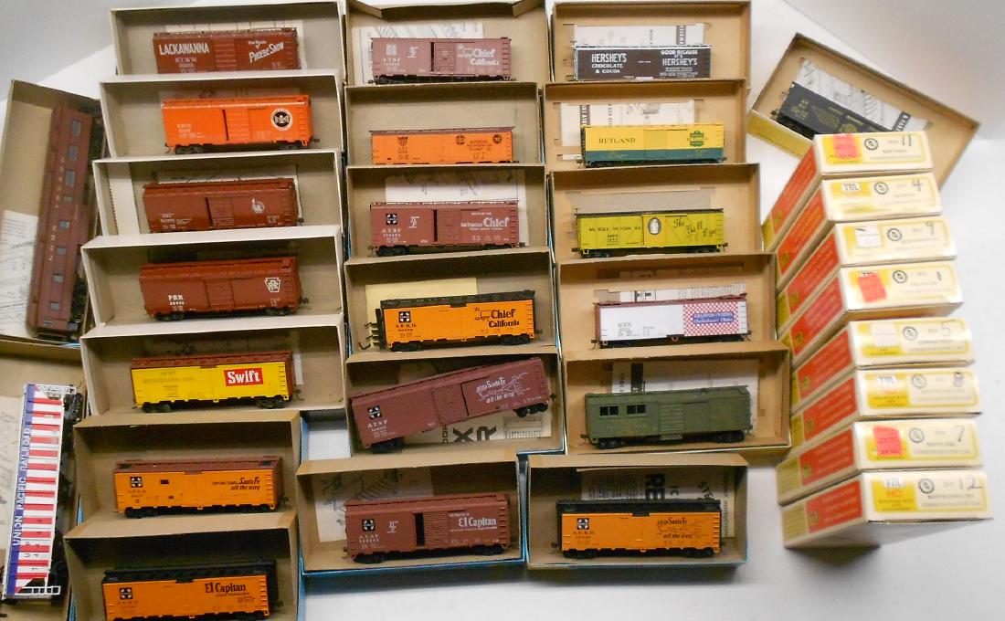 HO Boxed Freights Kar Line Athearn TM (1 of 4)