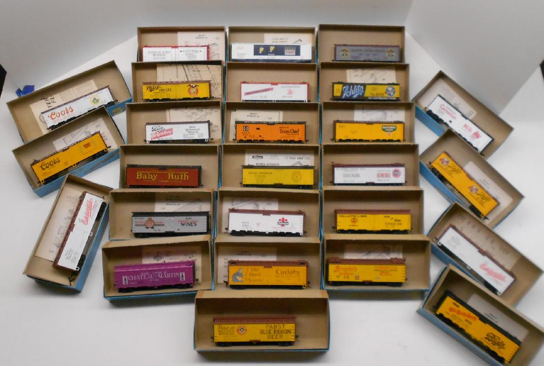 HO Athearn Boxed Reefers (26) (1 of 3)