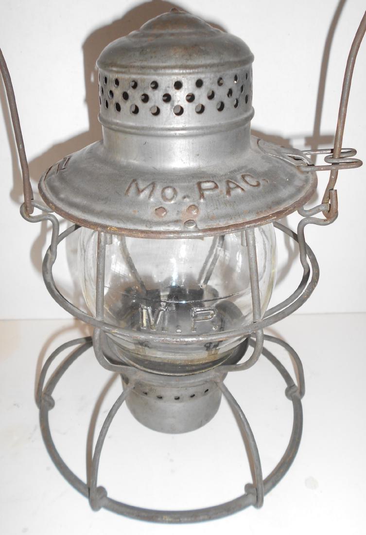 MoPac Handlan Lantern Clear Cast (1 of 5)