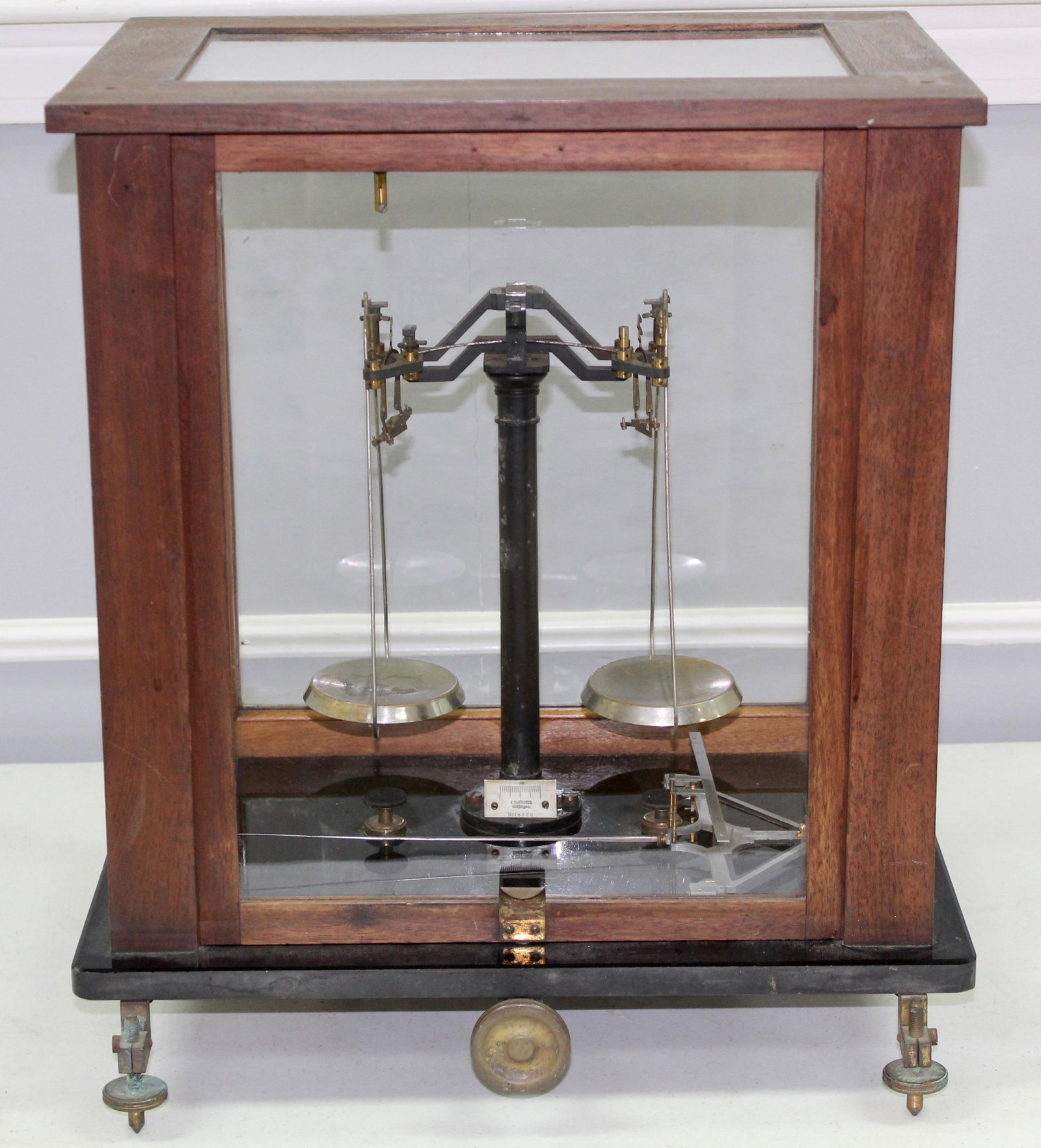 Apothecary Scale: Table Top Apothecary Scale