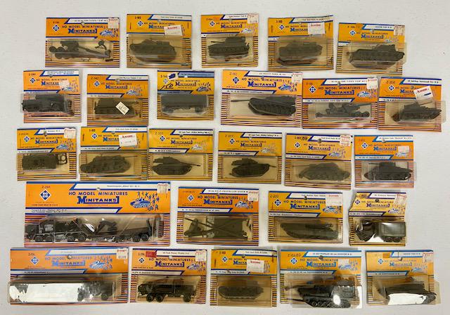 26 Roco HO Military Model Miniatures (1 of 4)