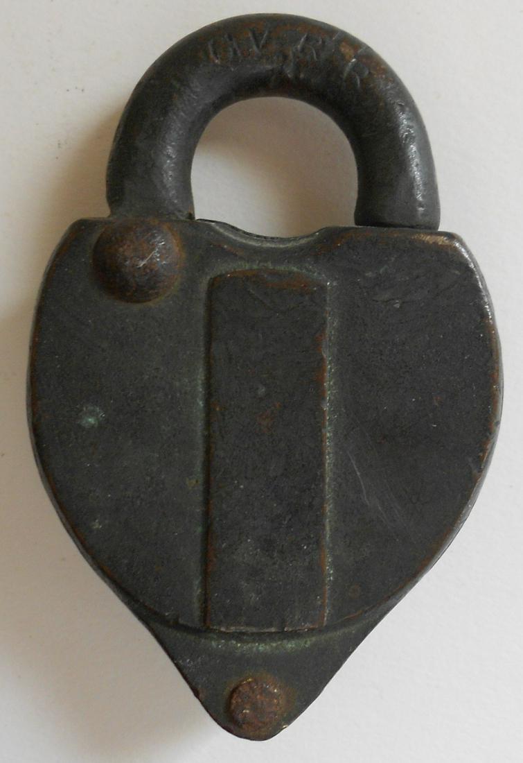 Central Vermont Bohannan #119 Lock CVRR: A Bohannan model #119 lock with CVRR stamped on the shackle on one side. The reverse has #119 on the shackle and the Bohannan hallmark on the dust cover. It takes a reverse "9" key.
