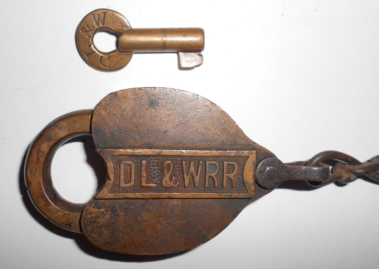 DL&W Cast Panel Slaymaker Lock w. Key (1 of 2)