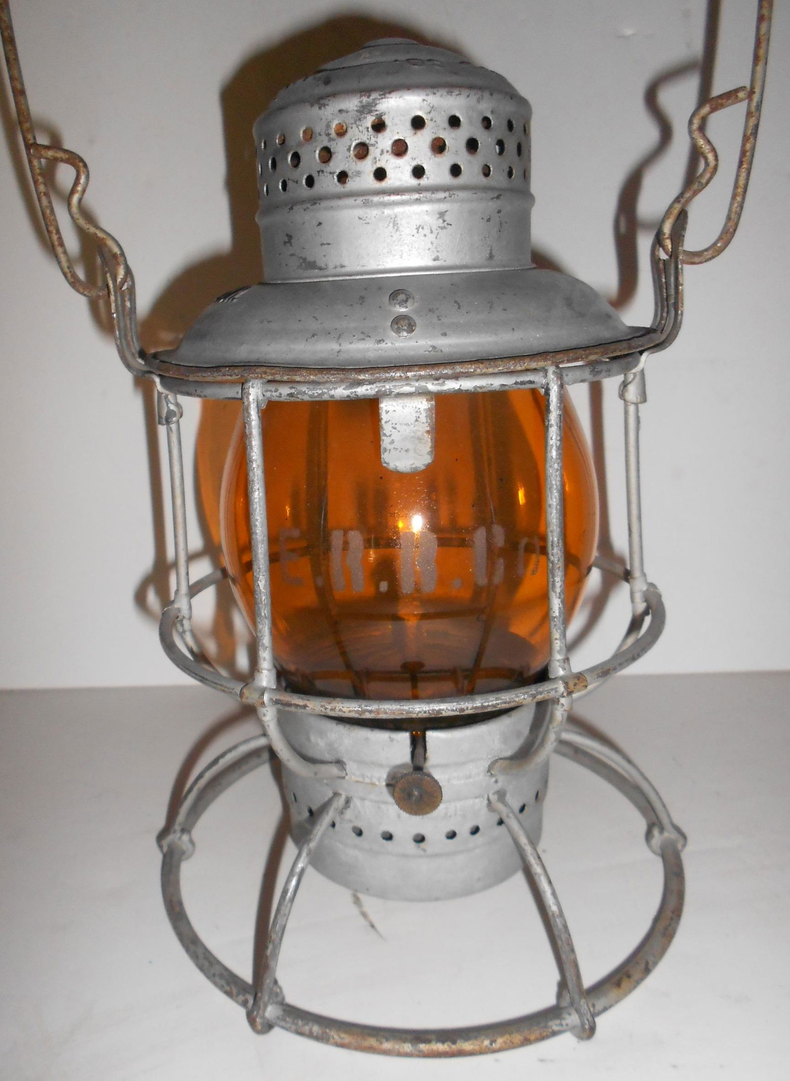 Armspear Erie Railroad Lantern Amber Etched Globe (1 of 4)
