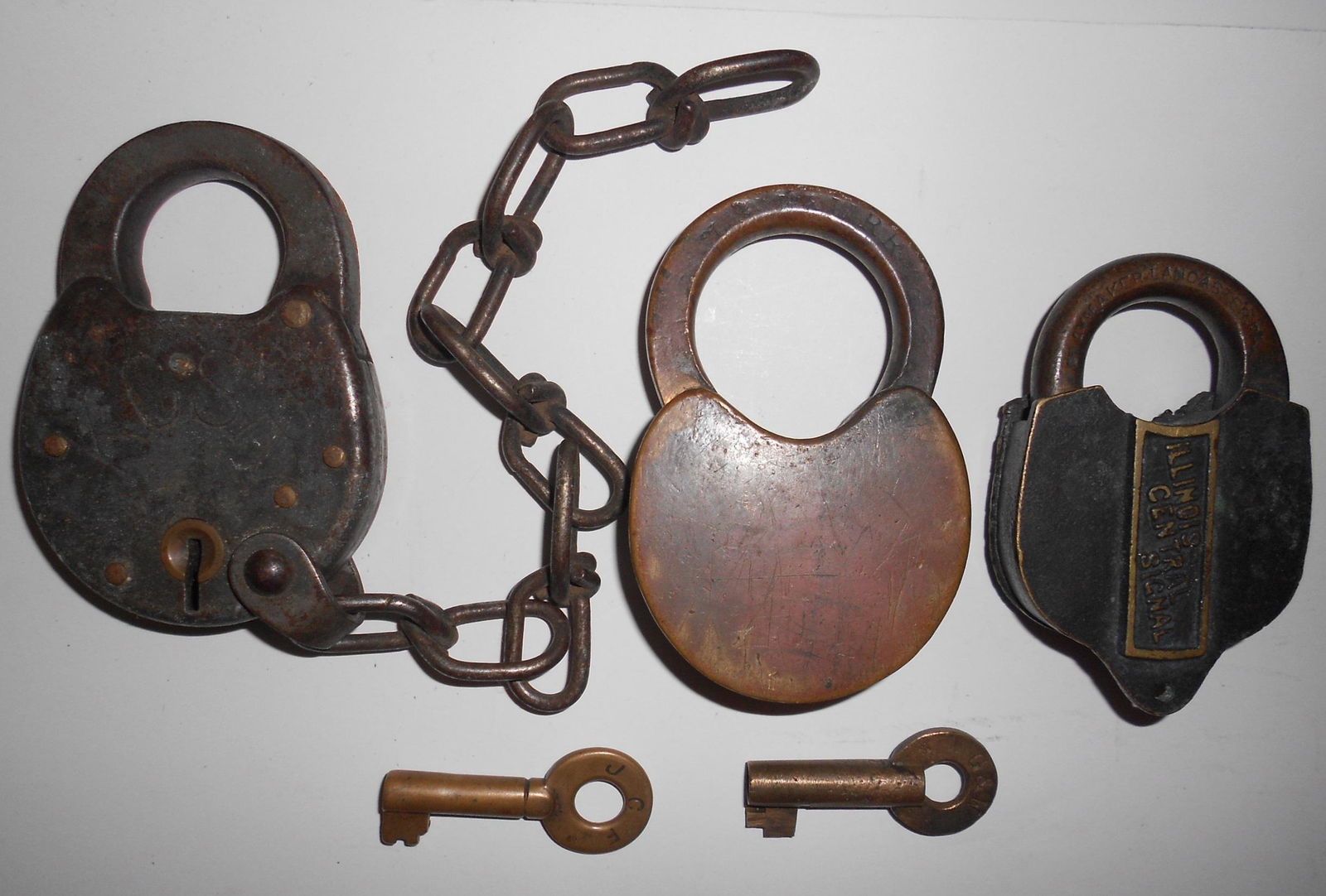 Lock & Key Assortment has mystery items (1 of 3)